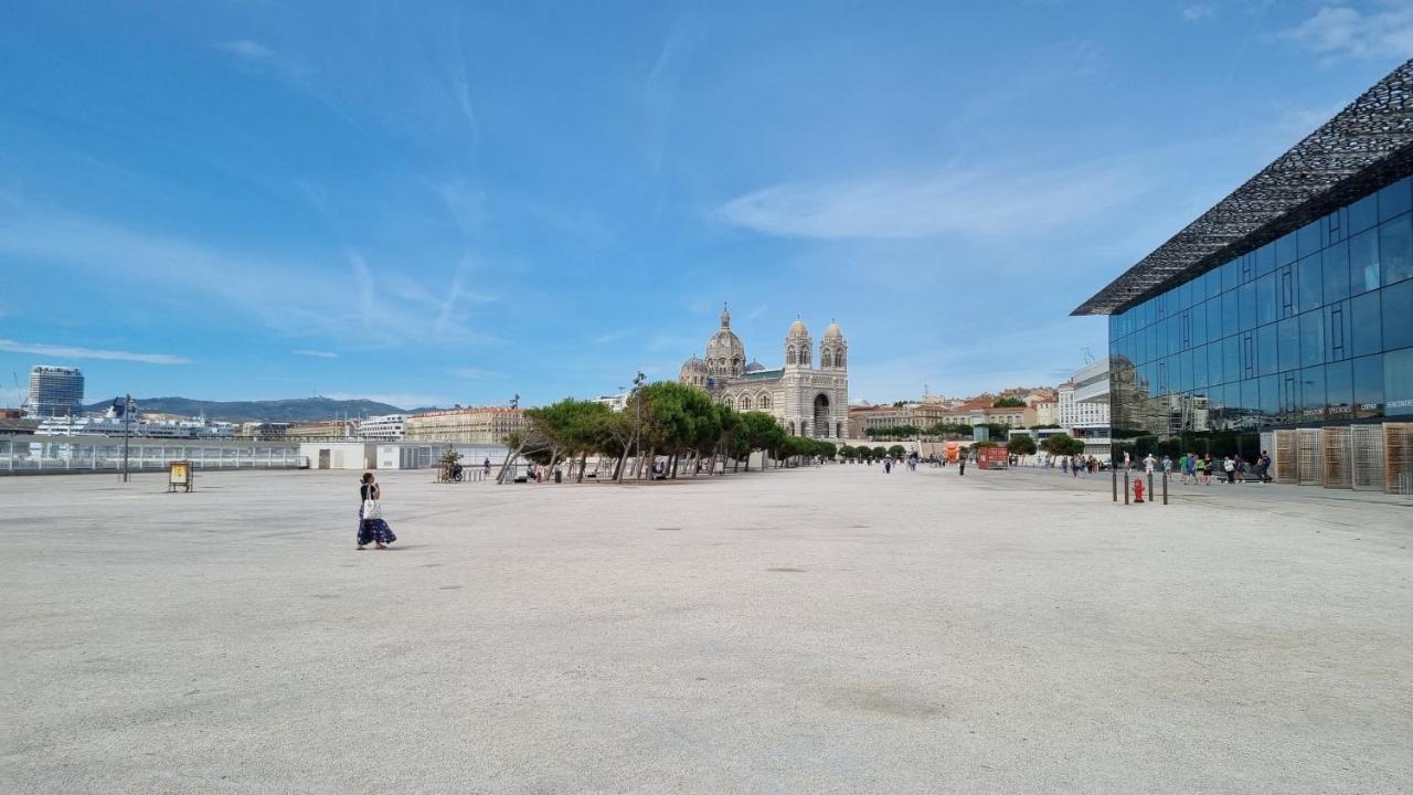 T2 La Joliette Sur Notre Dame Apartment Marseille Luaran gambar