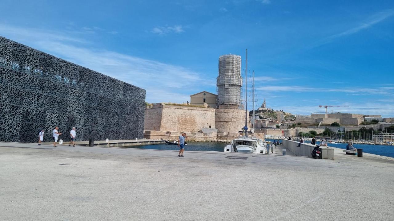T2 La Joliette Sur Notre Dame Apartment Marseille Luaran gambar